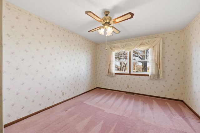 1611 N Rock Rd, Mulvane, KS 67110