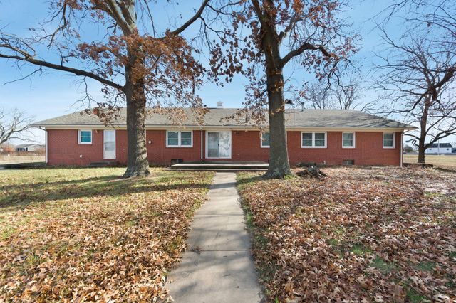 1611 N Rock Rd, Mulvane, KS 67110