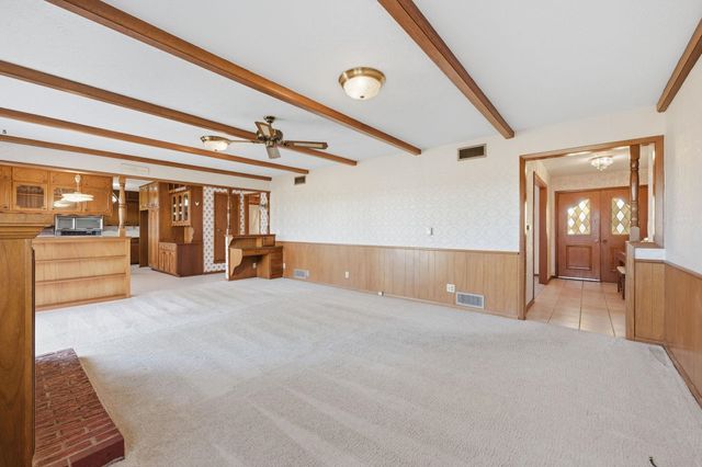 1611 N Rock Rd, Mulvane, KS 67110