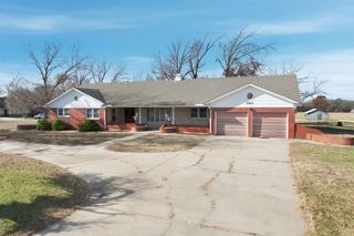 1611 N Rock Rd, Mulvane, KS 67110