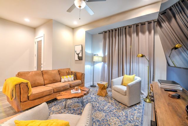 2143 24th Avee, N, Nashville, TN 37208