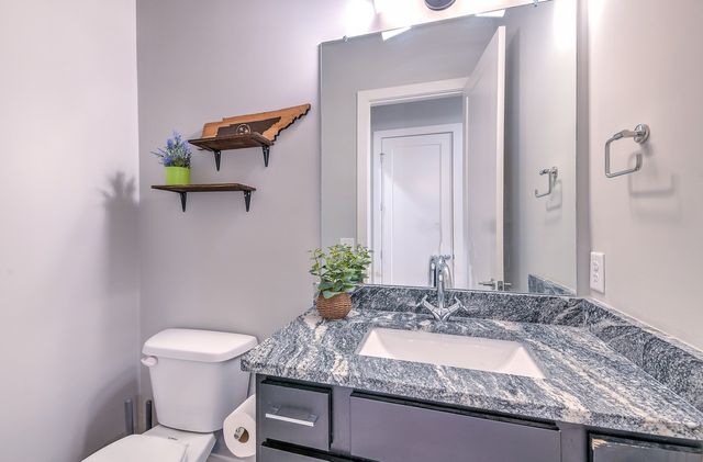 2143 24th Avee, N, Nashville, TN 37208