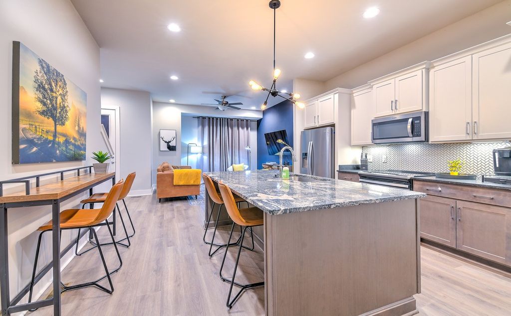 2143 24th Avee, N, Nashville, TN 37208