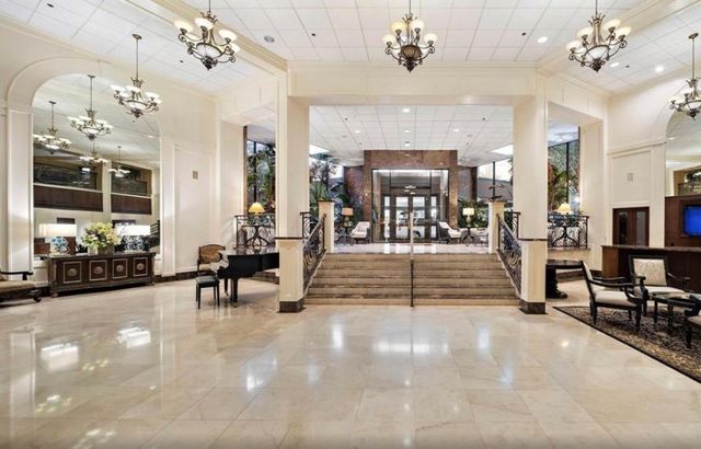 3525 Sage Road 1213, Houston, TX 77056