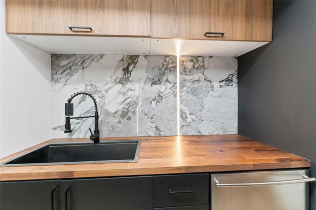 3525 Sage Road 1213, Houston, TX 77056