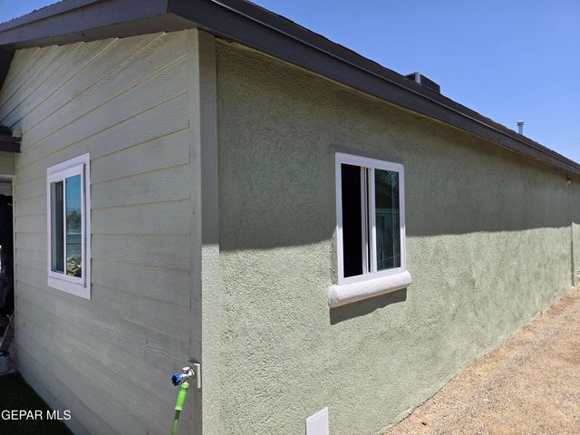 7901 LIRIO Road, El Paso, TX 79915