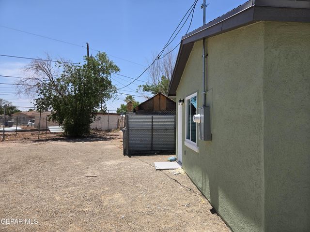 7901 LIRIO Road, El Paso, TX 79915