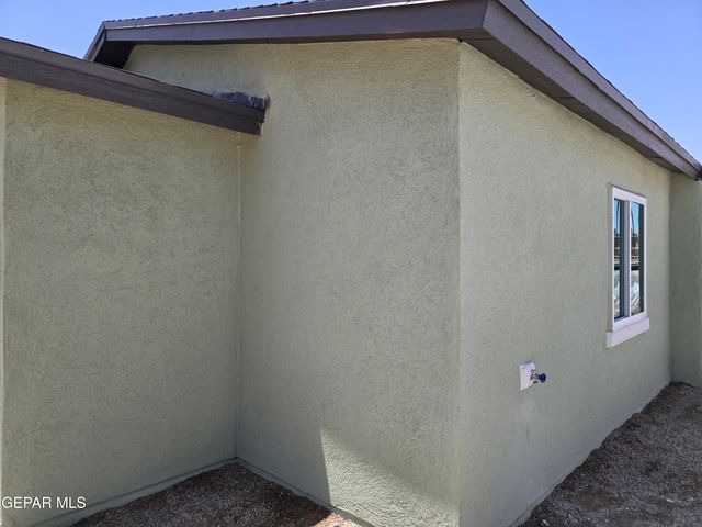 7901 LIRIO Road, El Paso, TX 79915