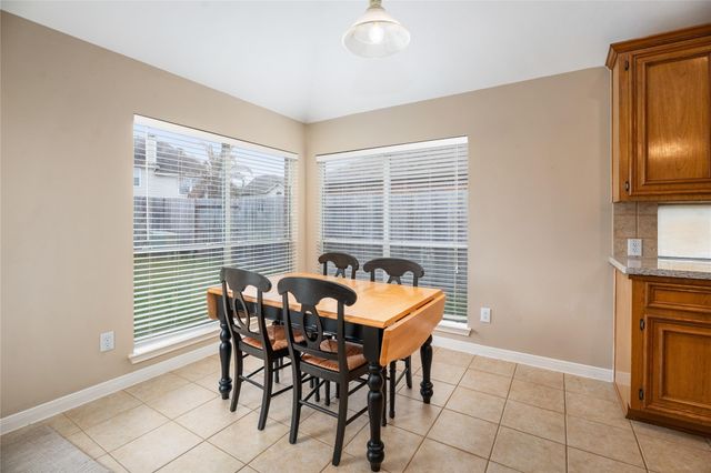 2215 Waters Edge Lane, League City, TX 77573
