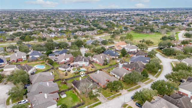2215 Waters Edge Lane, League City, TX 77573