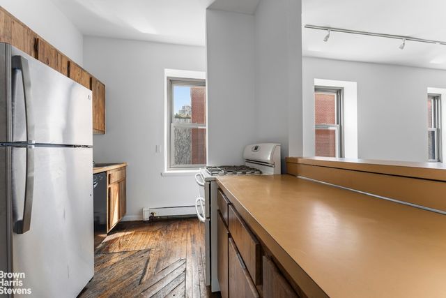 454 W 46th St Apt 4CS, New York City, NY 10036