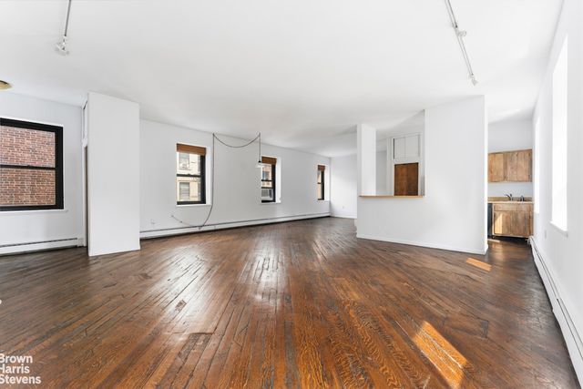 454 W 46th St Apt 4CS, New York City, NY 10036