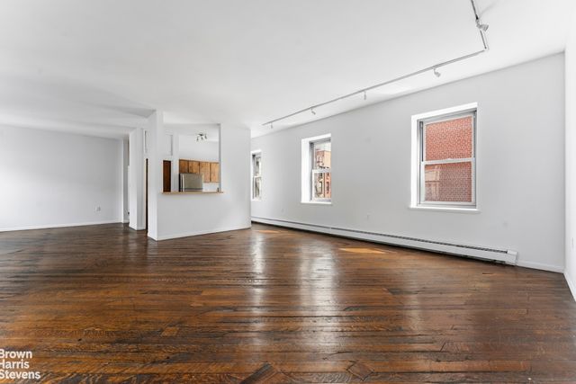 454 W 46th St Apt 4CS, New York City, NY 10036