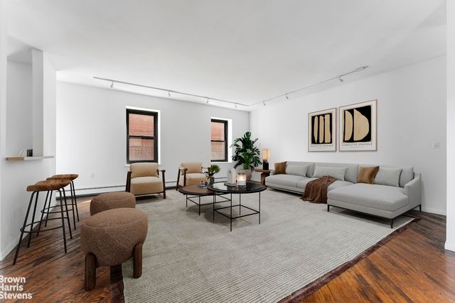 454 W 46th St Apt 4CS, New York City, NY 10036