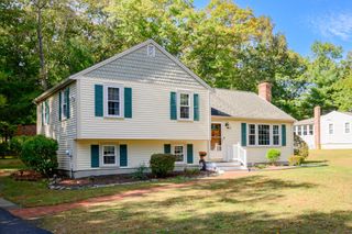 4 Charlotte Dr, Plymouth, MA 02360