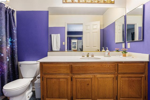 5490 Lenora Rd, Richmond, CA 94803