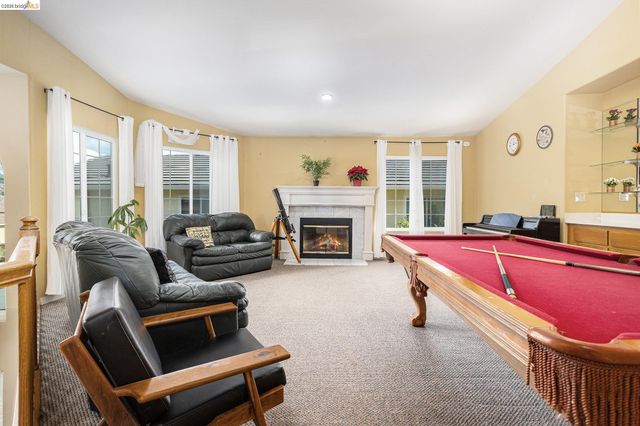 5490 Lenora Rd, Richmond, CA 94803