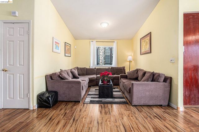 5490 Lenora Rd, Richmond, CA 94803