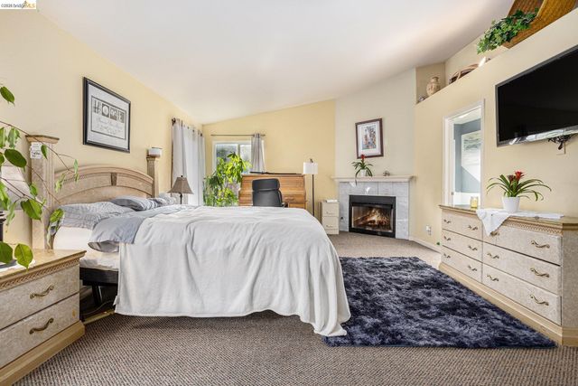 5490 Lenora Rd, Richmond, CA 94803