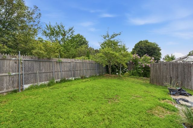 205 Central Ave, Seekonk, MA 02771
