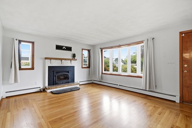 205 Central Ave, Seekonk, MA 02771