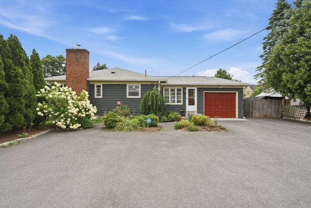 205 Central Ave, Seekonk, MA 02771
