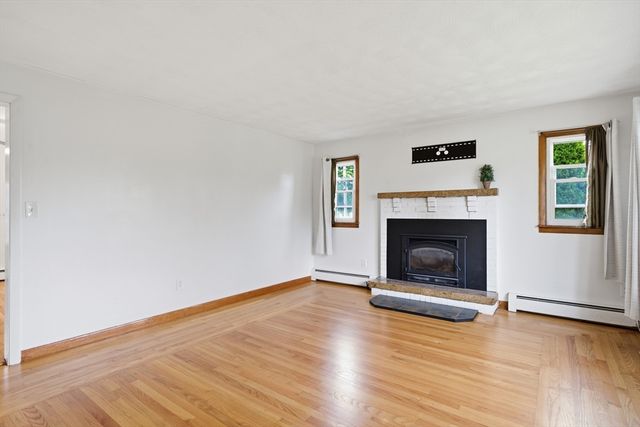 205 Central Ave, Seekonk, MA 02771