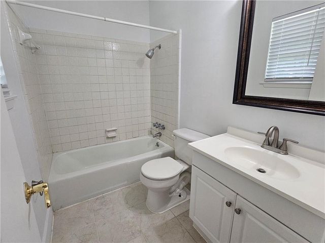 3750 Ching Dairy Loop Road E, Mobile, AL 36618