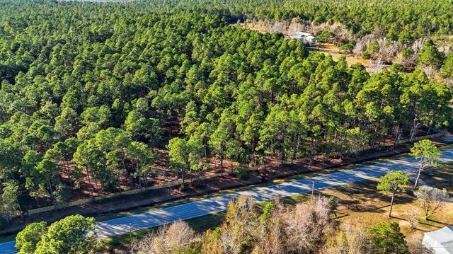 2173 Garcon Point Rd, Milton, FL 32583