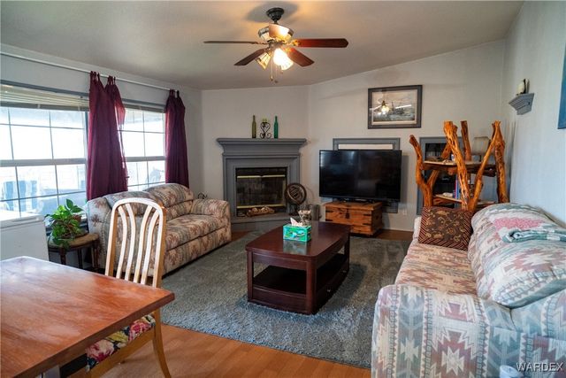 7190 E Red Barrel Road, Yucca, AZ 86438