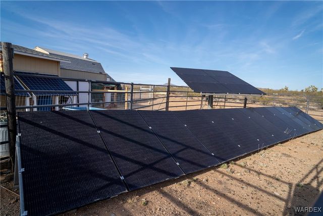 7190 E Red Barrel Road, Yucca, AZ 86438