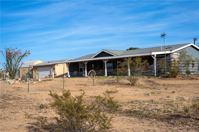 7190 E Red Barrel Road, Yucca, AZ 86438