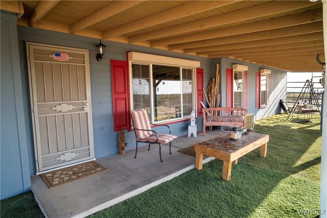 7190 E Red Barrel Road, Yucca, AZ 86438