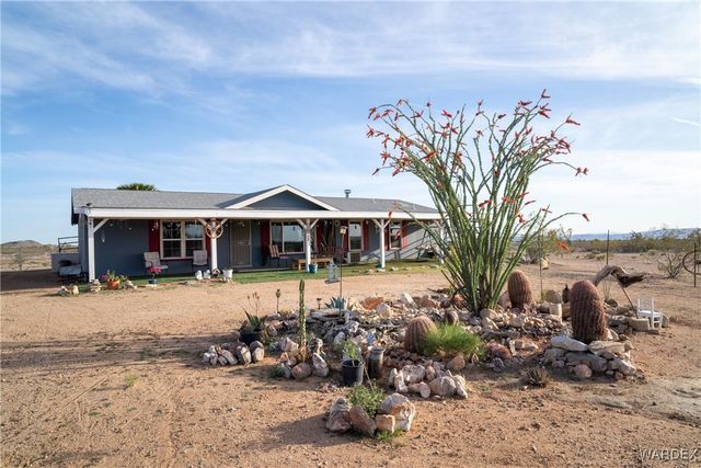 7190 E Red Barrel Road, Yucca, AZ 86438