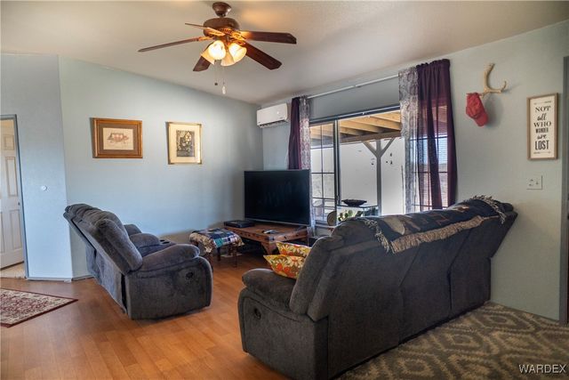 7190 E Red Barrel Road, Yucca, AZ 86438