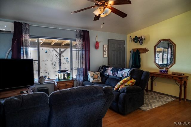 7190 E Red Barrel Road, Yucca, AZ 86438