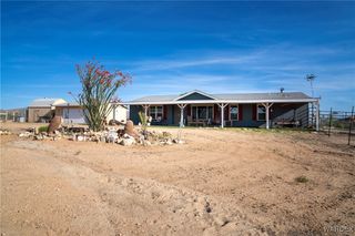 7190 E Red Barrel Road, Yucca, AZ 86438