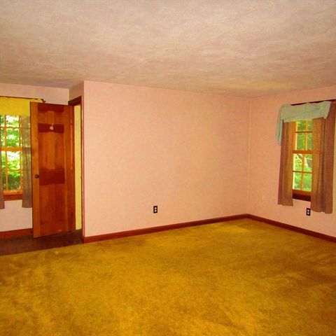 144 West Street, Amherst, MA 01002