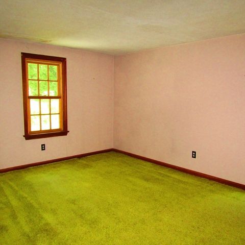 144 West Street, Amherst, MA 01002