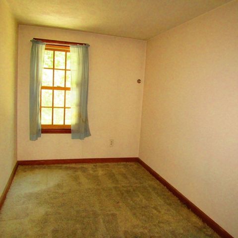 144 West Street, Amherst, MA 01002