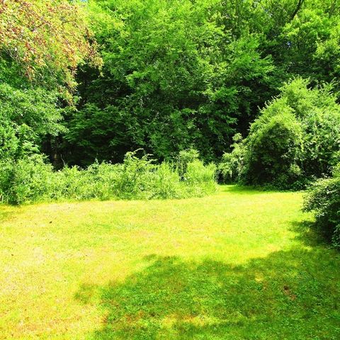 144 West Street, Amherst, MA 01002