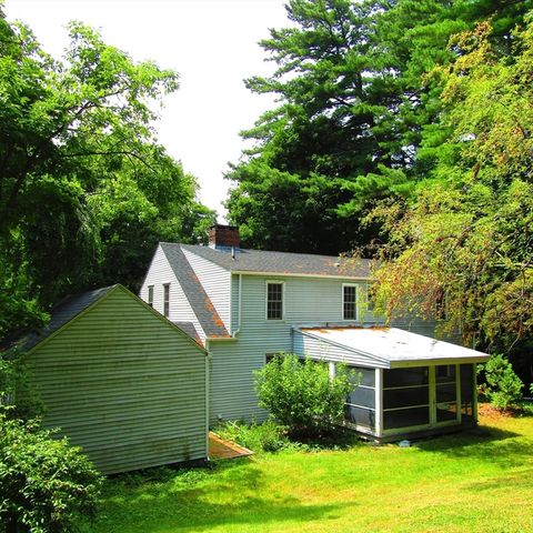 144 West Street, Amherst, MA 01002