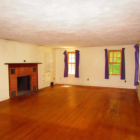 144 West Street, Amherst, MA 01002