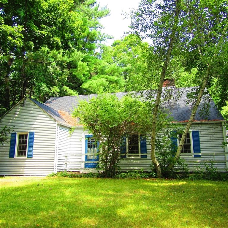 144 West Street, Amherst, MA 01002