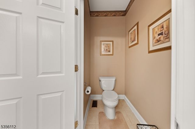 2 Sutton Ct, Hardyston Twp., NJ 07419