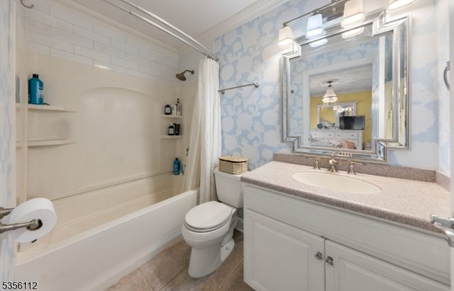 2 Sutton Ct, Hardyston Twp., NJ 07419