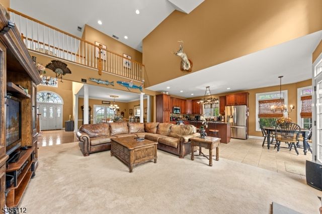 2 Sutton Ct, Hardyston Twp., NJ 07419