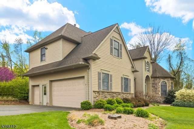 2 Sutton Ct, Hardyston Twp., NJ 07419