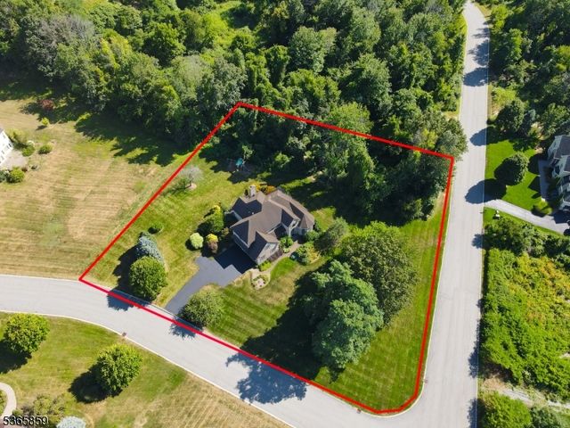 2 Sutton Ct, Hardyston Twp., NJ 07419