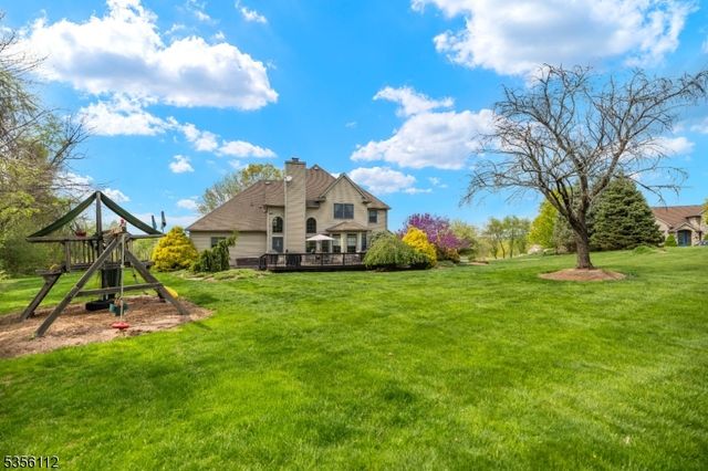 2 Sutton Ct, Hardyston Twp., NJ 07419